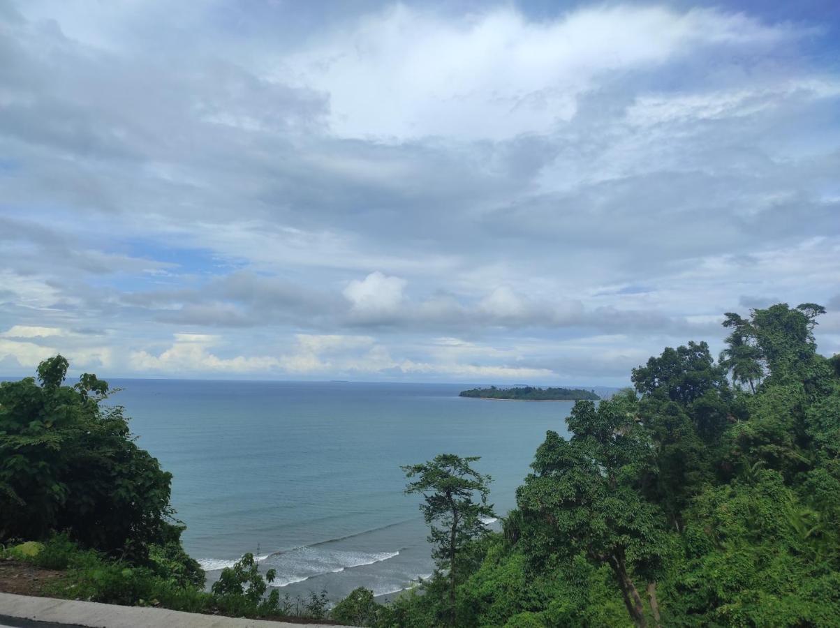 Air Manis Secret Surfcamp Apartman Taluk Batung Kültér fotó