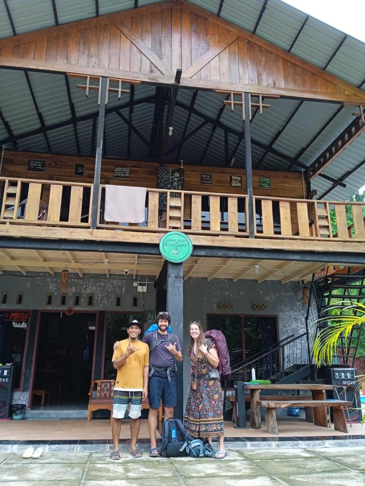 Air Manis Secret Surfcamp Apartman Taluk Batung Kültér fotó