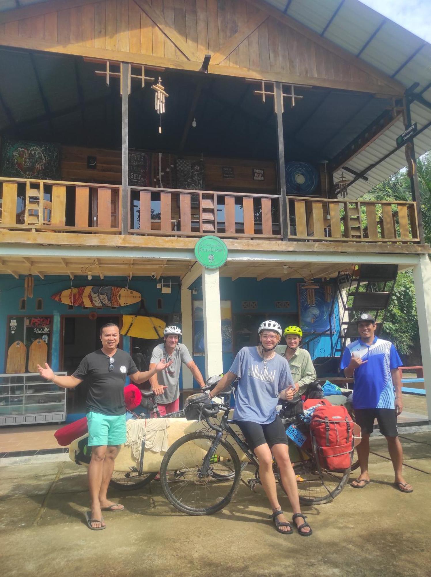 Air Manis Secret Surfcamp Apartman Taluk Batung Kültér fotó