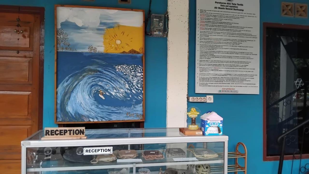 Air Manis Secret Surfcamp Apartman Taluk Batung Kültér fotó