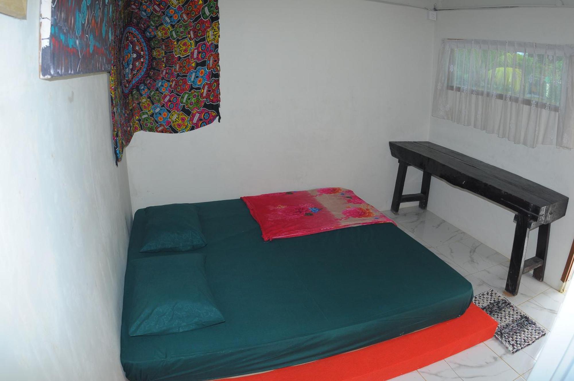 Air Manis Secret Surfcamp Apartman Taluk Batung Kültér fotó