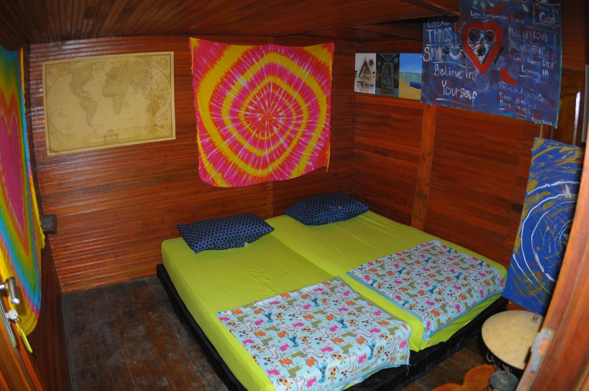 Air Manis Secret Surfcamp Apartman Taluk Batung Kültér fotó
