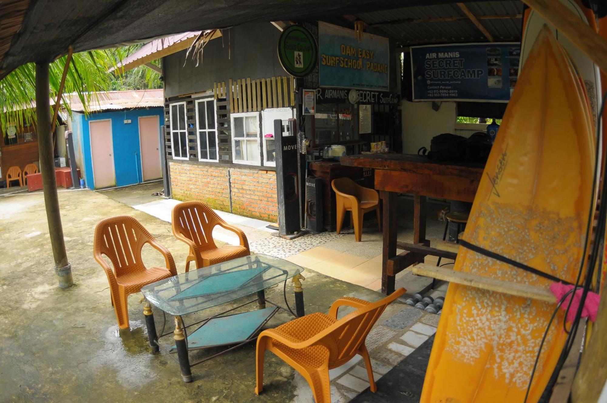 Air Manis Secret Surfcamp Apartman Taluk Batung Kültér fotó