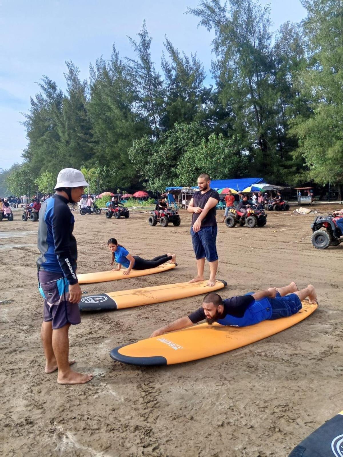 Air Manis Secret Surfcamp Apartman Taluk Batung Kültér fotó