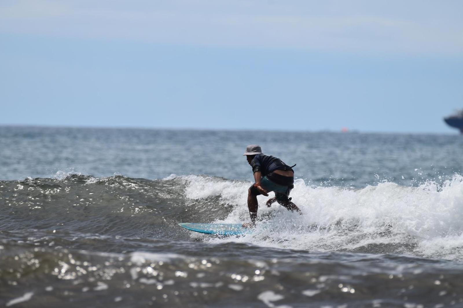 Air Manis Secret Surfcamp Apartman Taluk Batung Kültér fotó